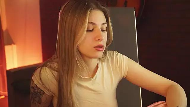 EllieCutes from StripChat