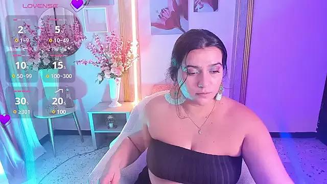 elliee_taylorr from StripChat