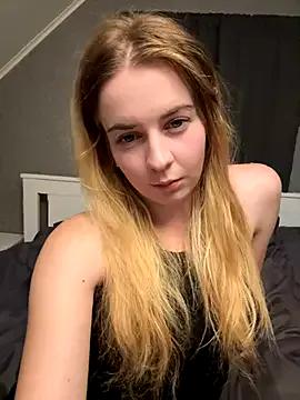 ellieen from StripChat