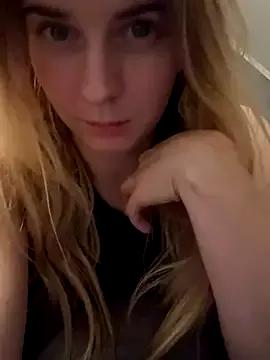 ellieen from StripChat
