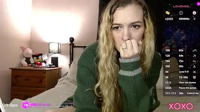 EllieeRose from StripChat