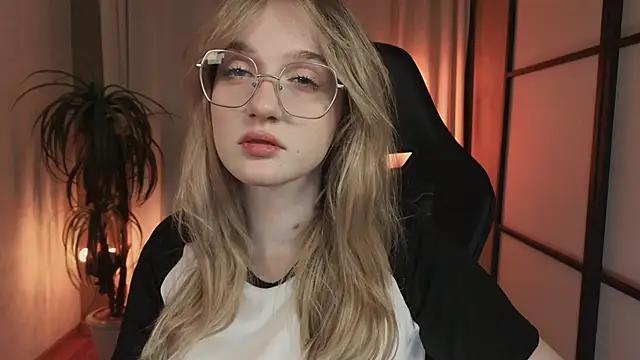 ELLIEJAY from StripChat