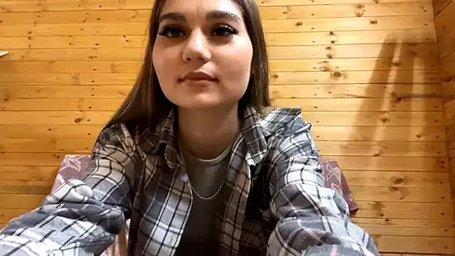 ellieluvureyes from StripChat is Freechat