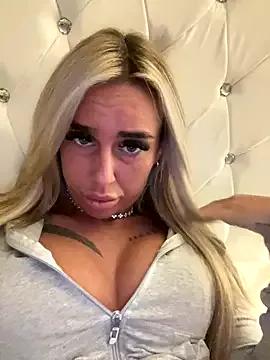 EllieMaeBaby from StripChat