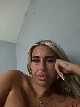 EllieMaeBaby from StripChat