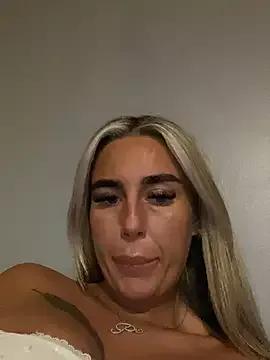 EllieMaeBaby from StripChat