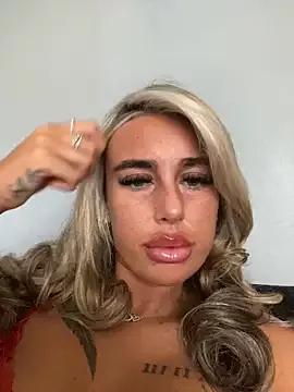 EllieMaeBaby from StripChat