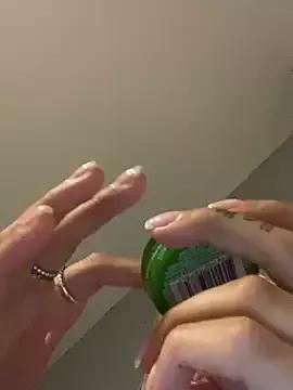 EllieMaeBaby from StripChat