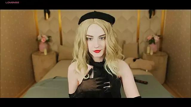 EllieMori from StripChat