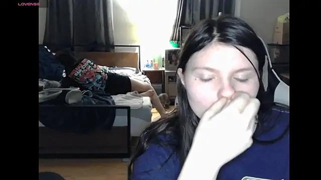Elliewgfs from StripChat