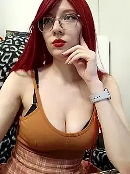 ElliMoor from StripChat