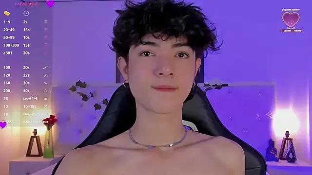 Elliot_younngg from StripChat