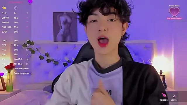 Elliot_younngg from StripChat