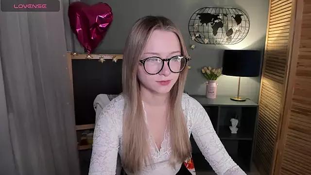 elliupp from StripChat