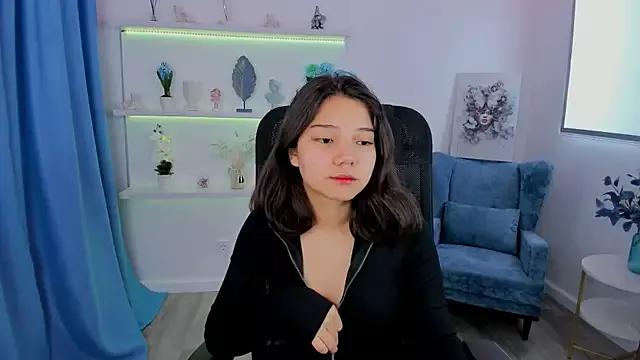 ElliVensda from StripChat