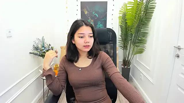 ElliVensda from StripChat