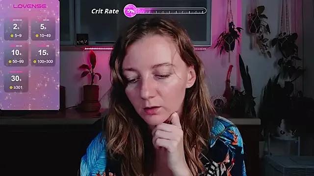 Elly_Helly from StripChat