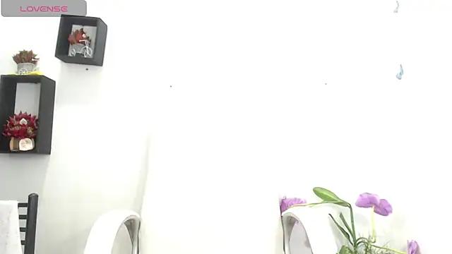 elly_willis from StripChat
