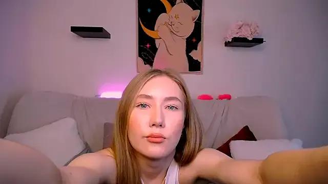 EllyColins from StripChat