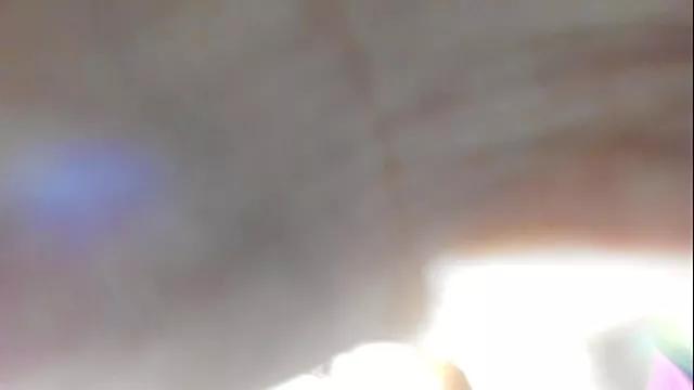 Ellyslimdoll from StripChat