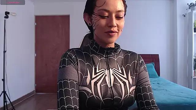 Ellyuwuw from StripChat