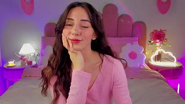 ElsaYoung from StripChat is Freechat