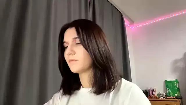 ElsieZuno from StripChat is Freechat