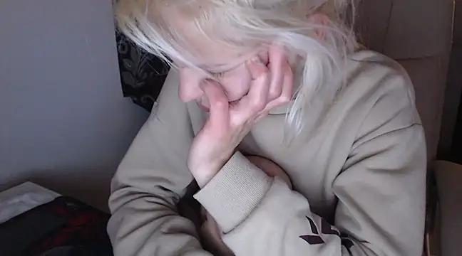 ElssaRush from StripChat