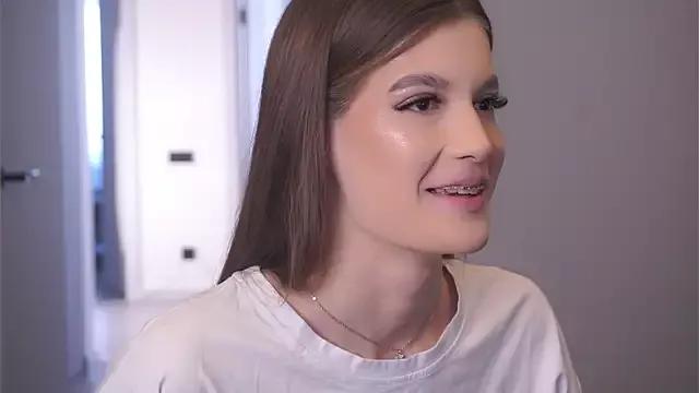ElwandaLatortue from StripChat is Freechat