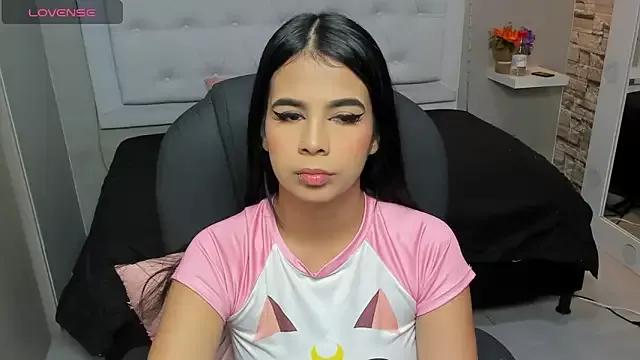 emahills__axelrose from StripChat is Freechat