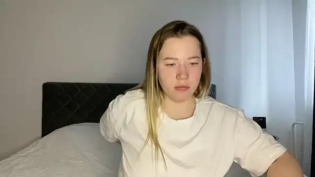 Embersweetbunny from StripChat