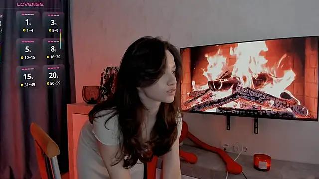 EmeliaReaper from StripChat