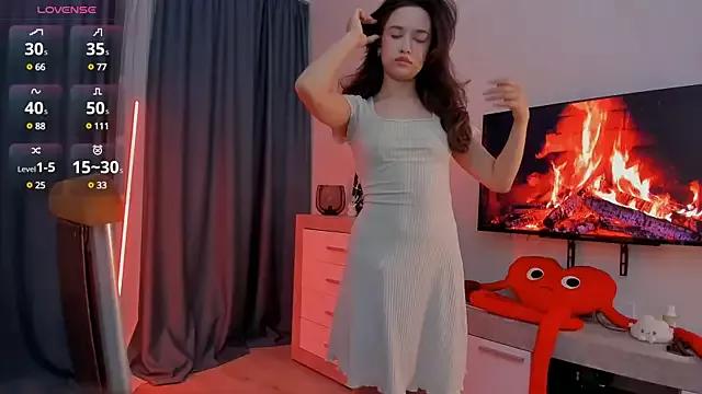 EmeliaReaper from StripChat