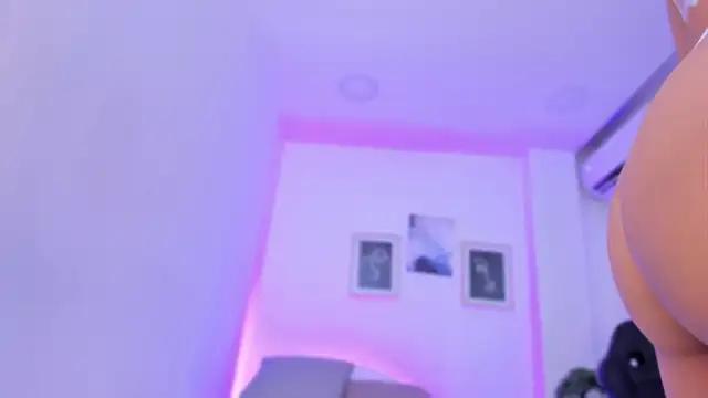 Emelie_89 webcams show profile image 