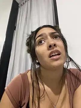Emelie_Ch1 from StripChat