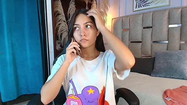 Emelie_Ch1 from StripChat