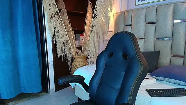 Emelie_Ch1 from StripChat
