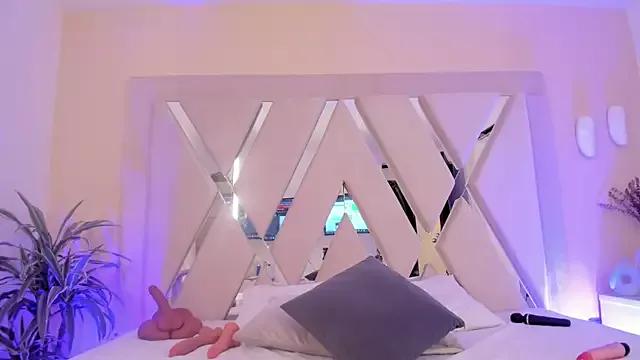 Emely_Deluxe from StripChat