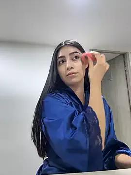 EmelyParker from StripChat is Freechat
