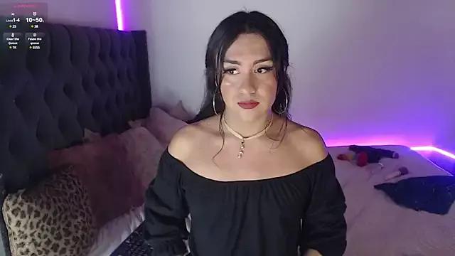 Emelyyy_ from StripChat