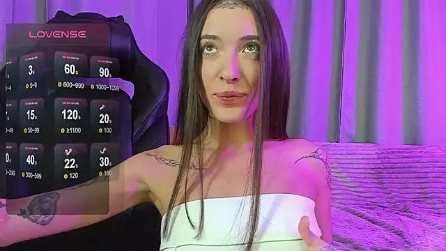 EMiaLure from StripChat is Freechat