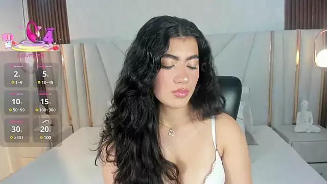 Emii_rosse from StripChat