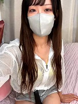 emiiiii1001 from StripChat