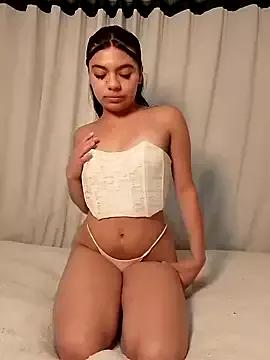 Emiily_bliss from StripChat