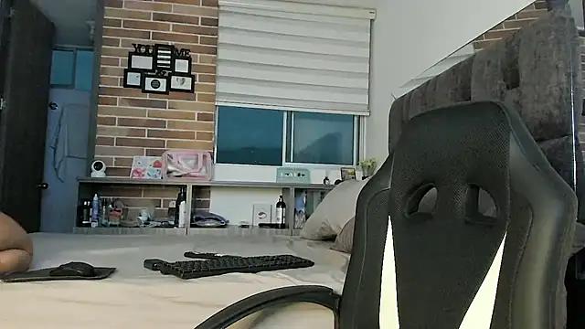 emiily_morgan from StripChat