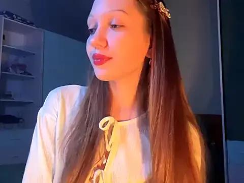 EmiIyKitty from StripChat is Freechat