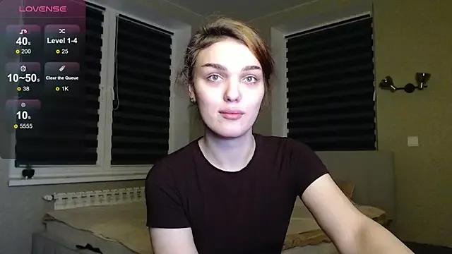 EmiliaRhodes from StripChat is Freechat