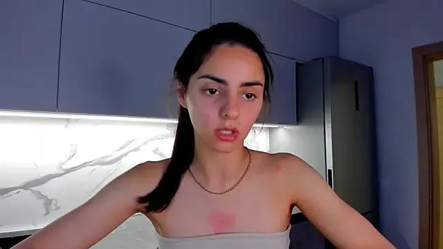 EmiliaZen from StripChat is Freechat