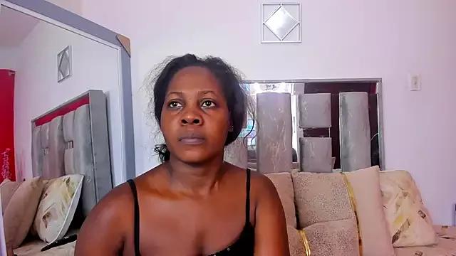 Emilly_roaa from StripChat is Freechat