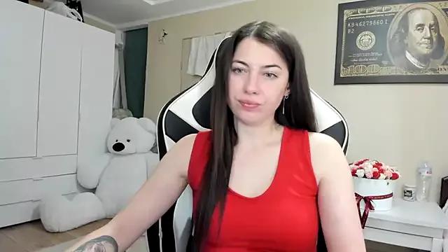 EmiLovsi from StripChat is Freechat